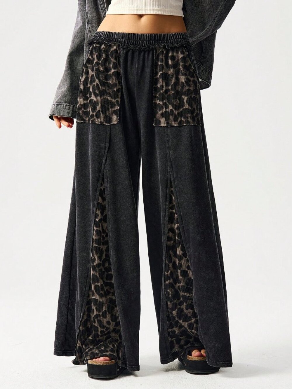 Black Casual Women's Plus Size Leopard Print High Waist Wide Leg Pants - Picture 6 of 8